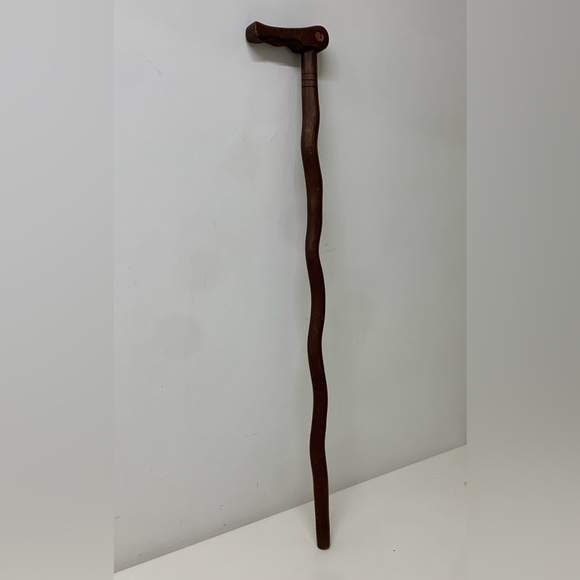 Vtg Craft Made Folk Art Fugural Aligator Head Twisted Wood Walking Stick Cane - Picture 9 of 10